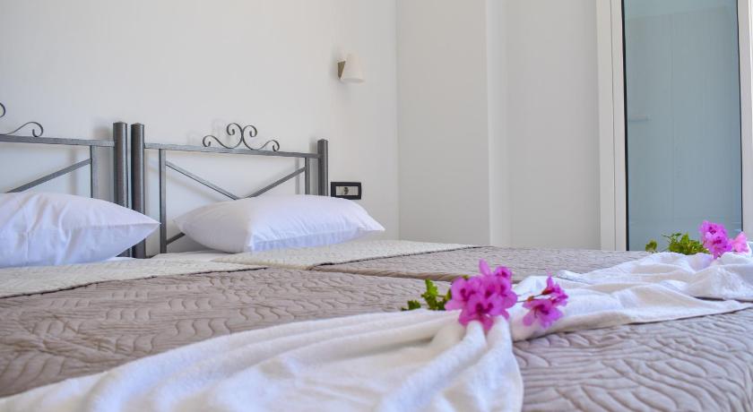 Katsaros Luxury Apts 5min walk to beach photo