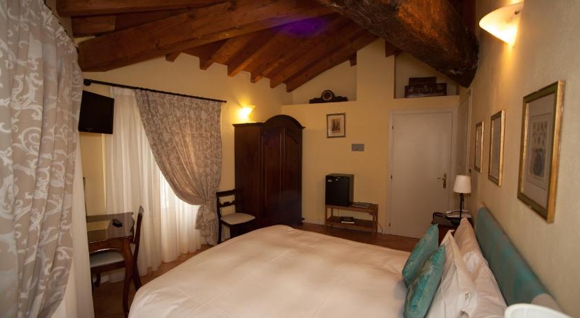 Albergo Orologio
