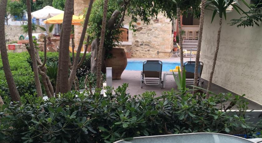 Philoxenia Apartments - image 7