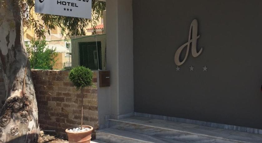 Alkyonides Hotel