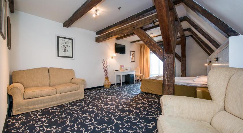 Image of Deluxe Double Room - Attic with Free Parking 4