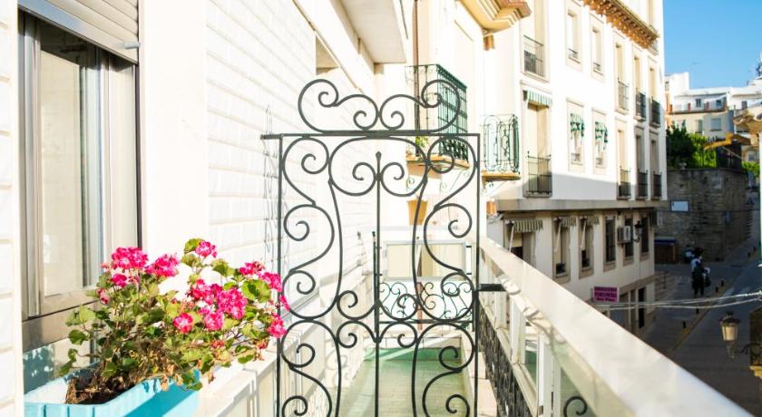 波尔库尼亚 Alojamientos Teatro 4星级 民宿 大堂