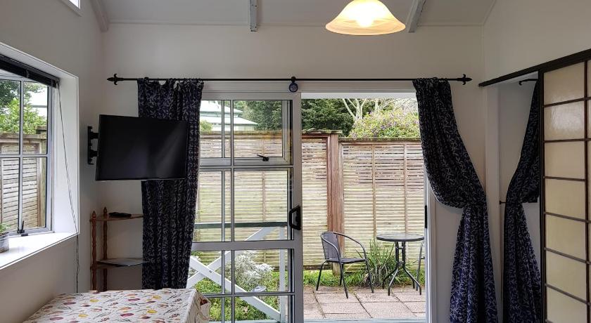 Image of One-Bedroom Cottage 3