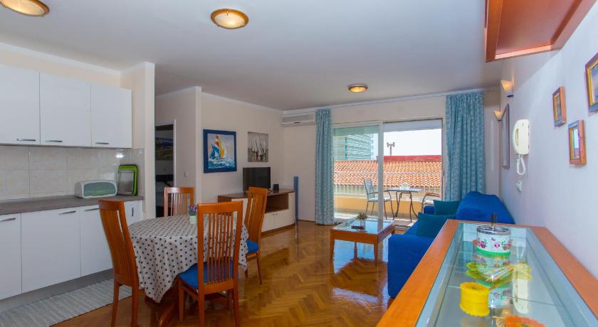 Apartman Slave — Hotel in Makarska