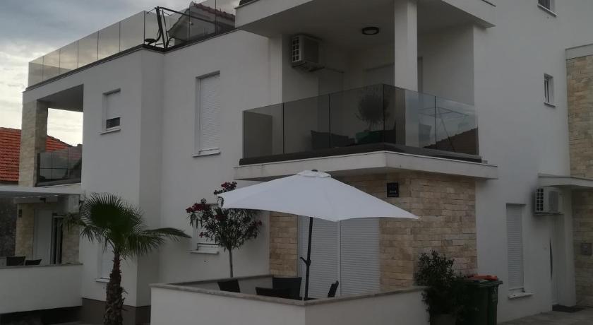 The Nikolic Suites - Villa Wogenstein photo