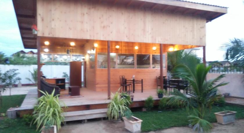 Elegant green beach resort - image 43