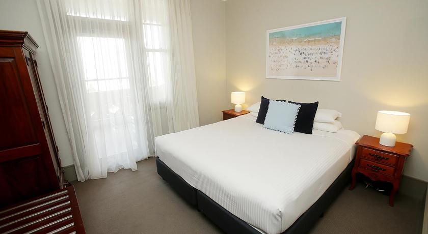 Image of Suite with Ocean View 5