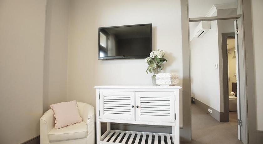 Image of Suite with Ocean View 12