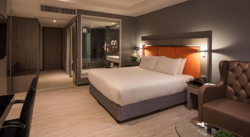 Image of Grand Deluxe 8
