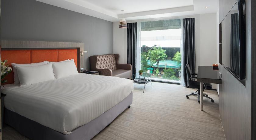 Image of Grand Deluxe 9