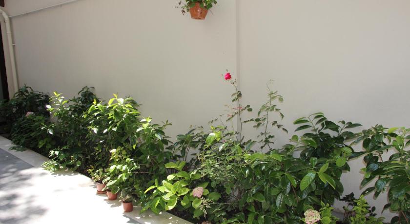 Artika Hotel photo