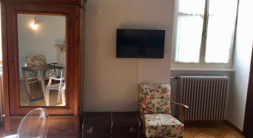 Image of One-Bedroom Apartment 7