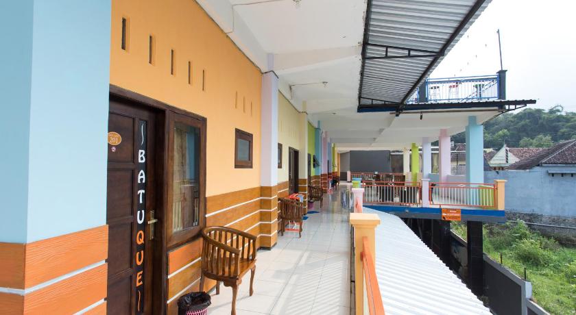 Image of Superior Family Room 1