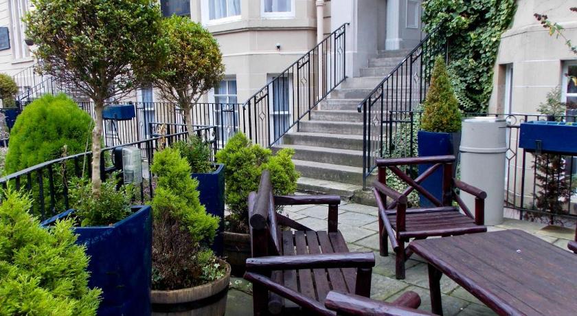 Victorian House Hotel photo
