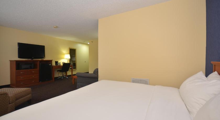 Ramada by Wyndham Santa Fe