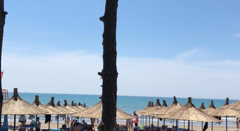 Inn Hotel — Hotel in Durres