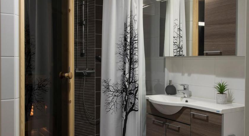 Tuomas´ luxurious suites, Nouka photo