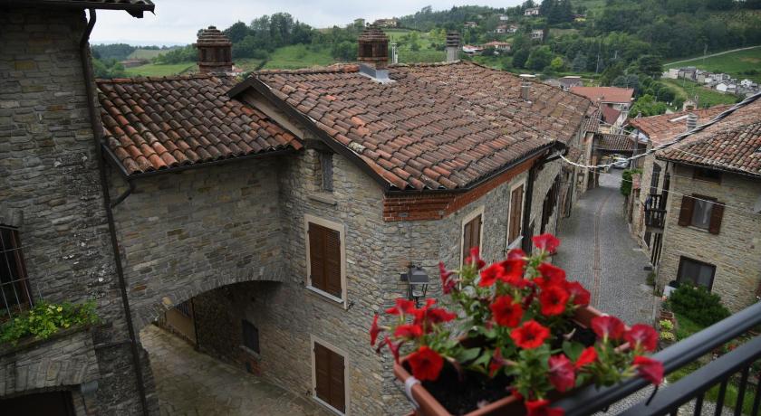 Il borgo photo