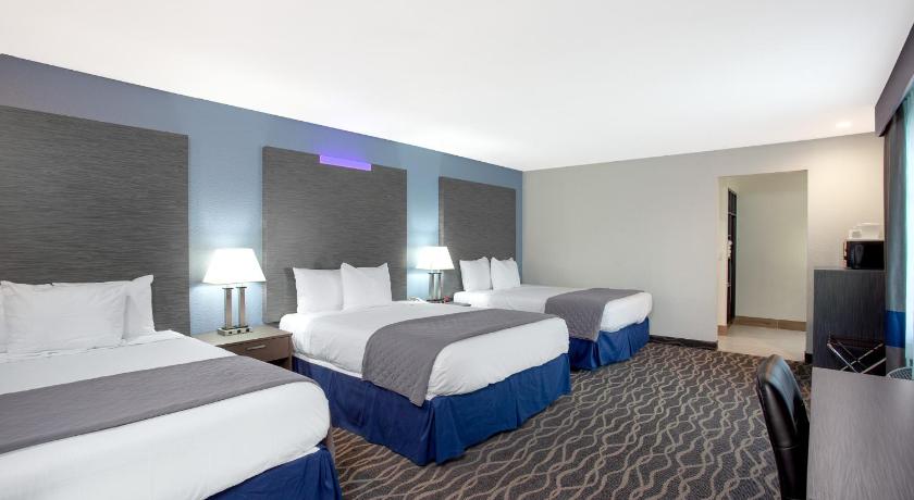 Travelodge Inn & Suites by Wyndham Anaheim on Disneyland Dr