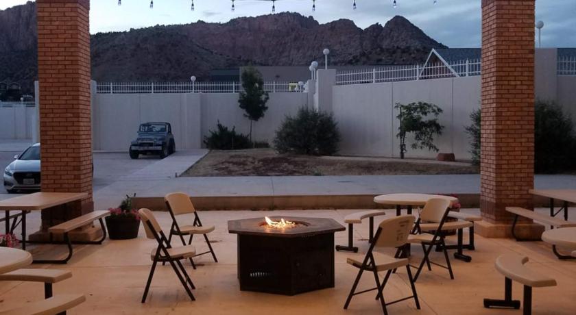 Zion's Most Wanted Hotel photo