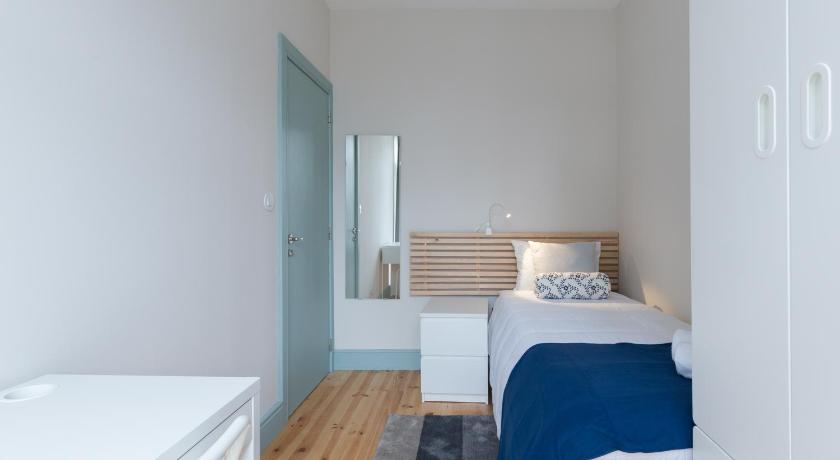 Image of Apartment 8