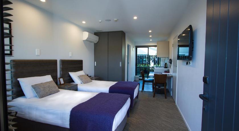 Image of Standard Studio with Two Single Beds 0