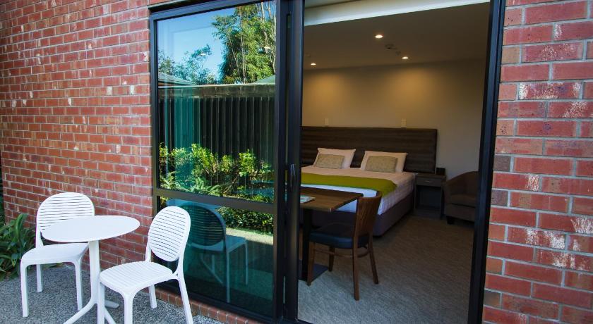 Image of Executive Studio 10