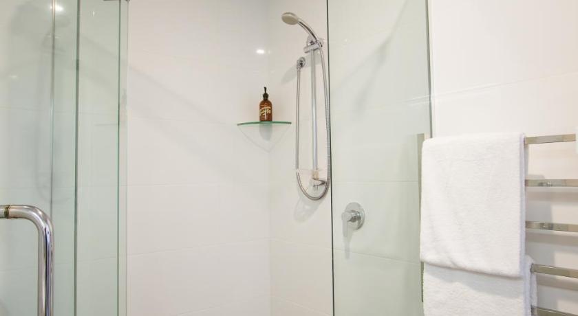 Image of One-Bedroom Apartment 8