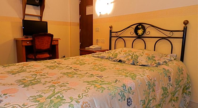 Image of Single Room 0