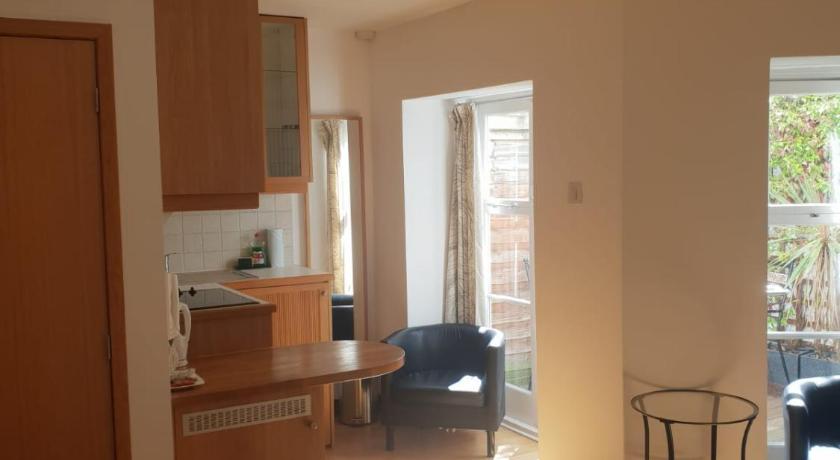 Image of Executive Studio 11