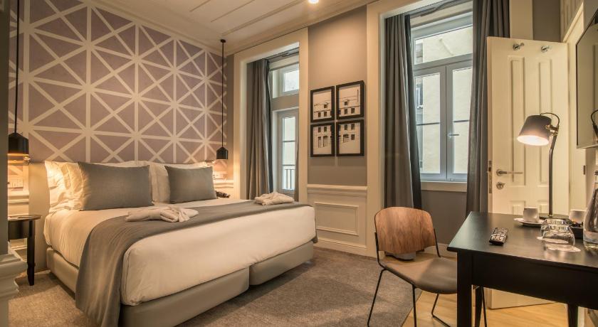 Image of Classic Interior View Double or Twin Room 0