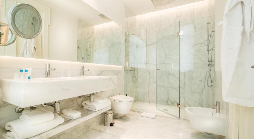 Image of Classic City View Double or Twin Room 2