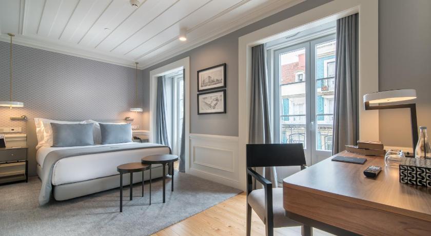 Image of Deluxe City View Double or Twin Room 4