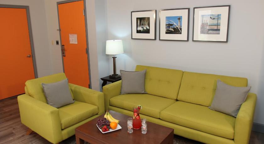 Image of One Room Suite with Living room - Non Smoking 8