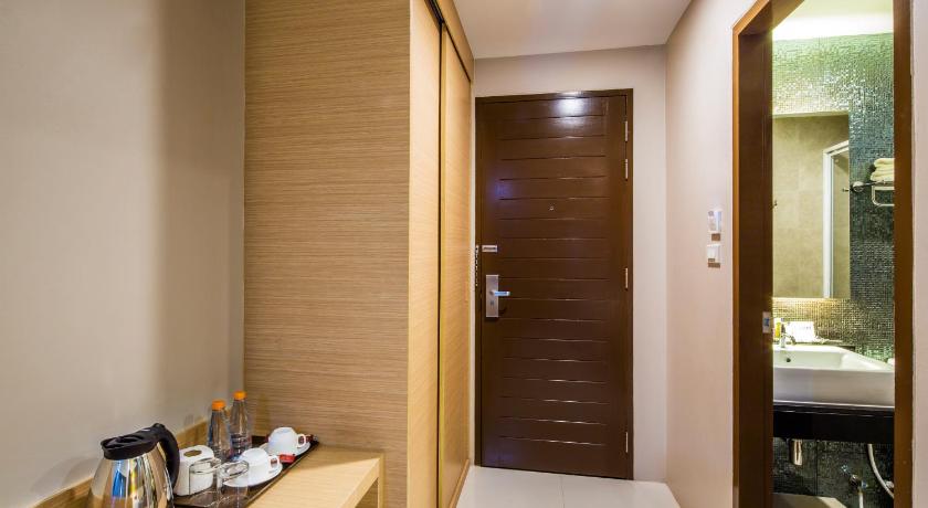 Image of Standard Twin Room 12