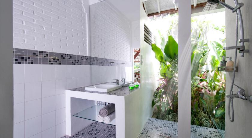 3BR Villa Hari - Minggu Villas Seminyak photo