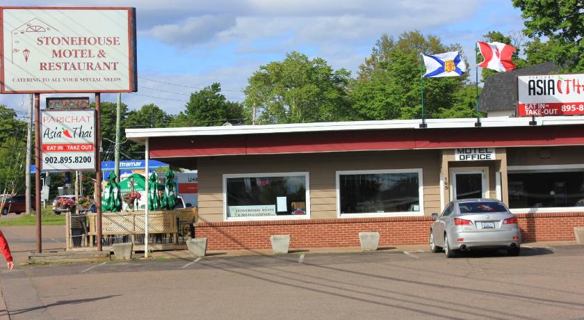 Stonehouse Motel and Restaurant