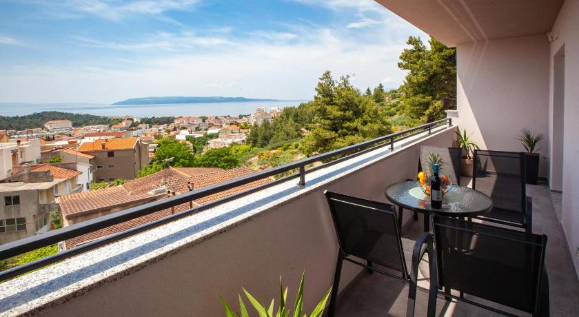 Apartments Bella Figura — Hotel in Makarska