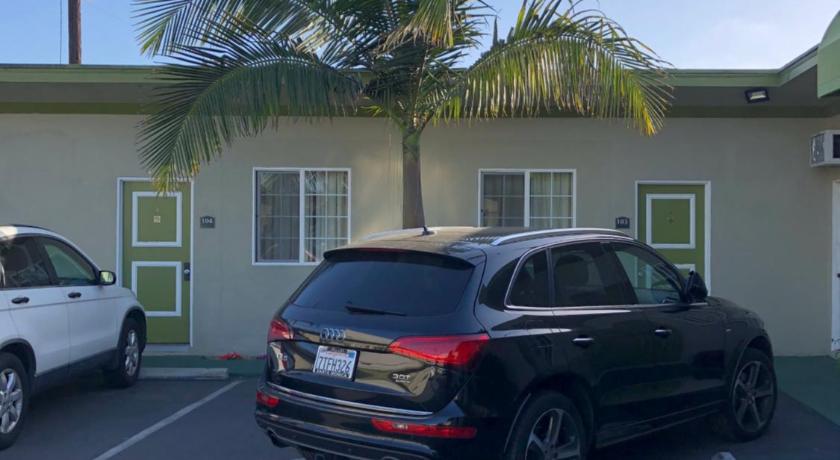 Encore Motel photo