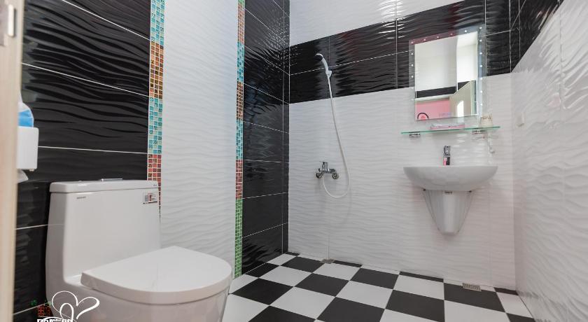 Image of Quadruple Room with Sea View 2