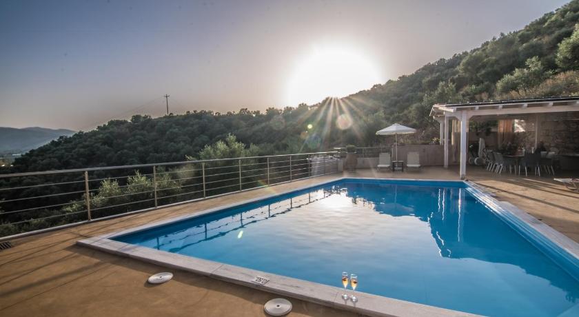 Aksos Suites Accessible Accommodation