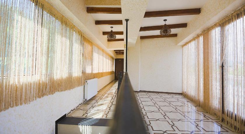 Hotel Traveler photo