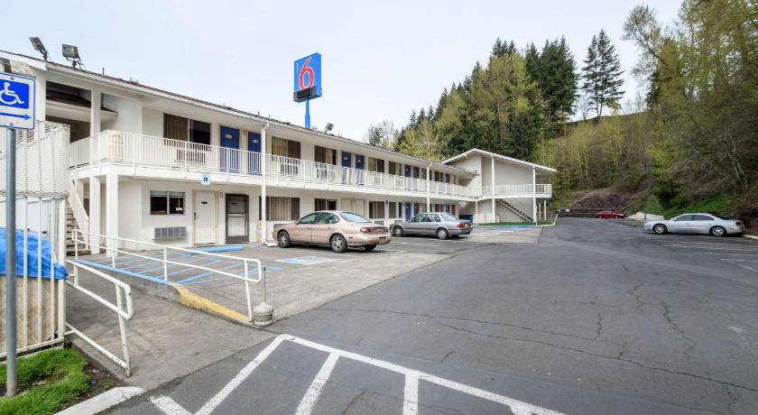 Motel 6-Kelso, WA - Mt. St. Helens