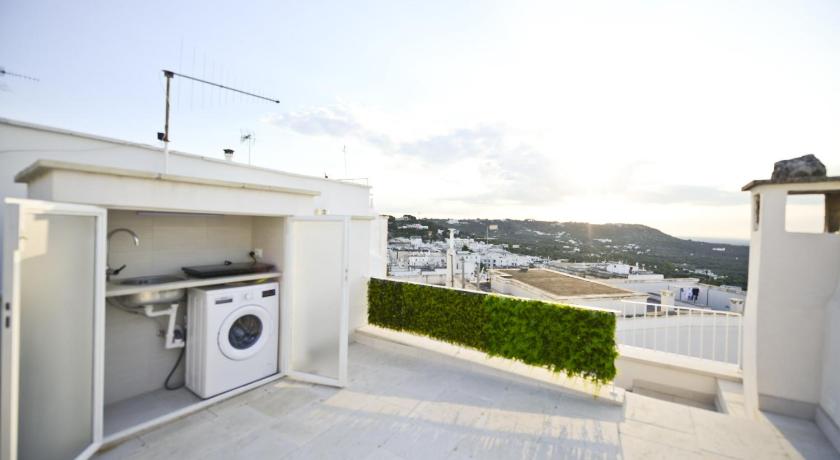 Scirocco Apartment with terrace by Wonderful Italy photo
