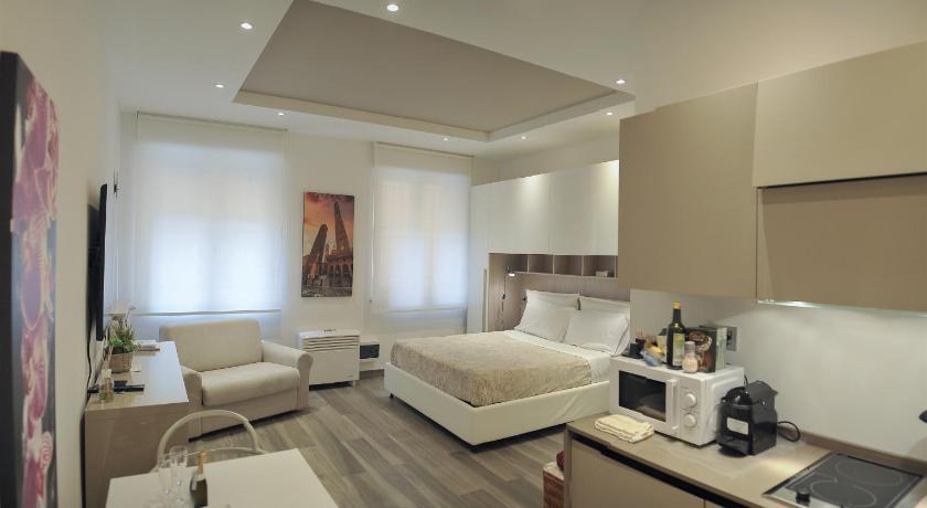 ANDREA LUXURY APARTMENTS Strada Maggiore Studio 1 — Hotel in Bologna
