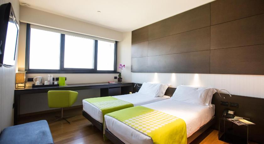 Image of TWIN 2 Single Beds Non-Smoking Standard Room 0