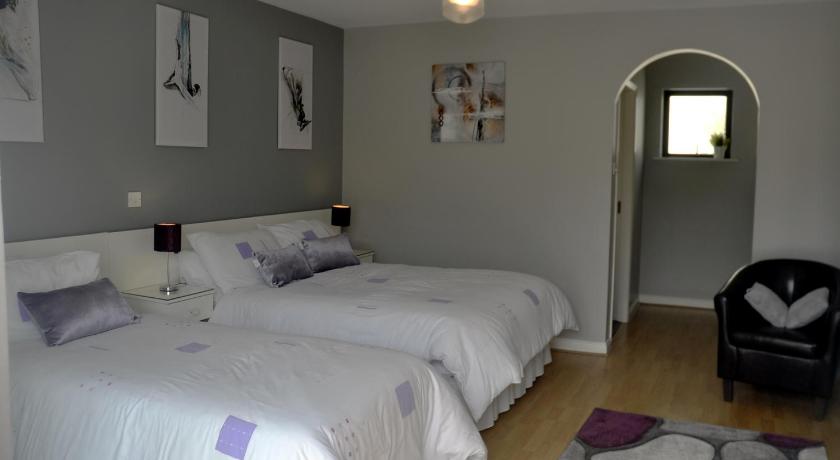 Shalom — Hotel in Carlingford