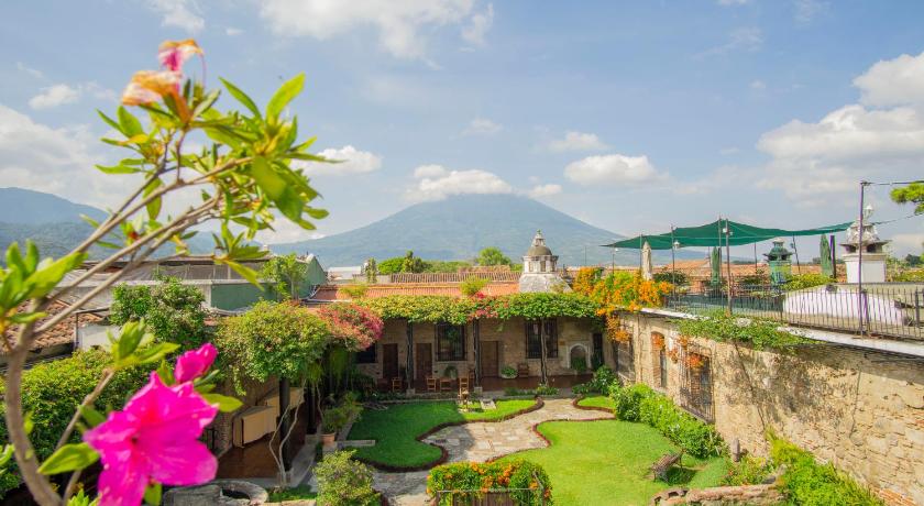Hotel Posada de Don Rodrigo Antigua photo
