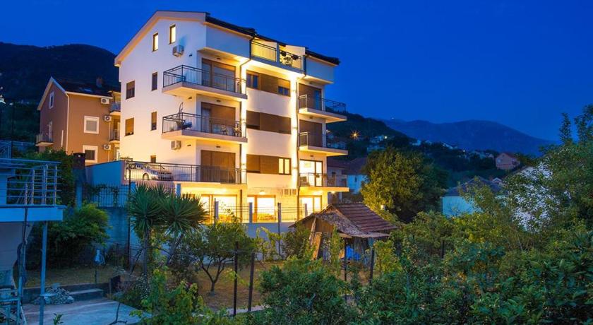 Porto Apartmani photo