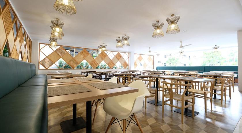 Restaurant, Sunday Wongamat Privacy Pattaya in Pattaya Sunday Wongamat Privacy Pattaya